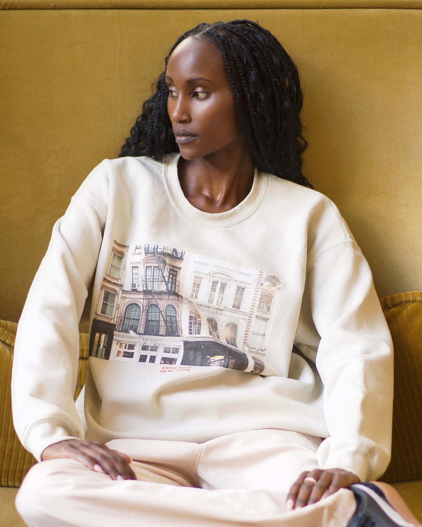 NYFW STREET SWEATSHIRT